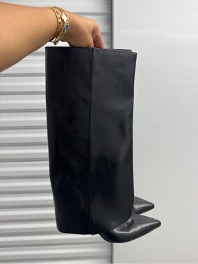 Zara Black Pointed-Toe Knee-High Heeled Boots